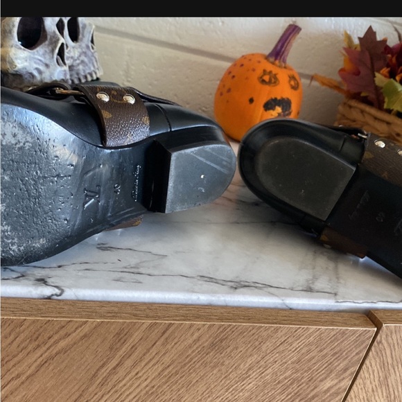 Louis Vuitton boots - Picture 3 of 7